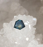 Load image into Gallery viewer, Montana Sapphire 1.72 CT Cornflower Blue, Teal and Yellow Portrait Cut
