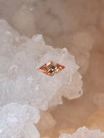Load image into Gallery viewer, Spinel .95 CT Peach Lozenge Cut
