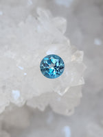 Load image into Gallery viewer, Blue Topaz 1.18 CT Light Blue Brilliant Round Cut

