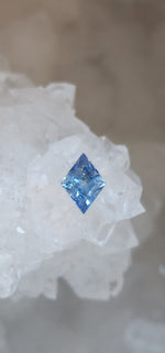 Load image into Gallery viewer, Montana Sapphire .63 CT Periwinkle Lilac Lozenge Cut

