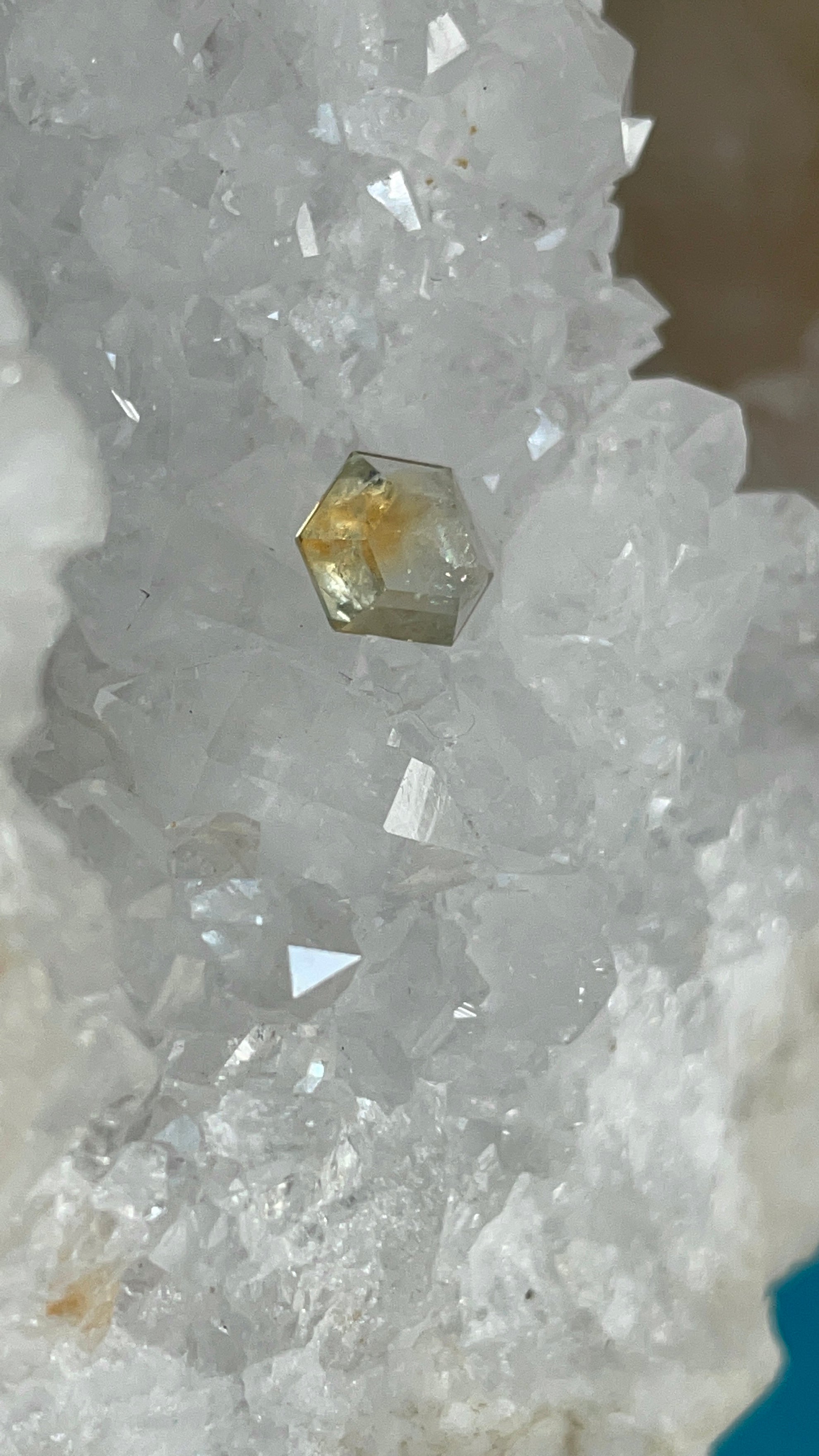 Montana Sapphire 1.17 CT Yellow and Gold Freestyle Hexagon Cut