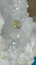 Load image into Gallery viewer, Montana Sapphire 1.17 CT Yellow and Gold Freestyle Hexagon Cut
