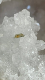 Load image into Gallery viewer, Montana Sapphire 1.17 CT Yellow and Gold Freestyle Hexagon Cut
