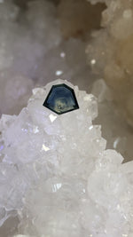 Load image into Gallery viewer, Montana Sapphire 1.72 CT Cornflower Blue, Teal and Yellow Portrait Cut
