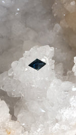 Load image into Gallery viewer, Montana Sapphire Dark Teal Kite/Lozenge Cut 1.58 carat
