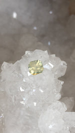 Load image into Gallery viewer, Montana Sapphire 1.05 CT Hazy Yellow with Blue Stripes Asscher Cut
