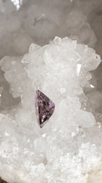 Load image into Gallery viewer, Amethyst 4.90 CT Hexagon Coffin Cut
